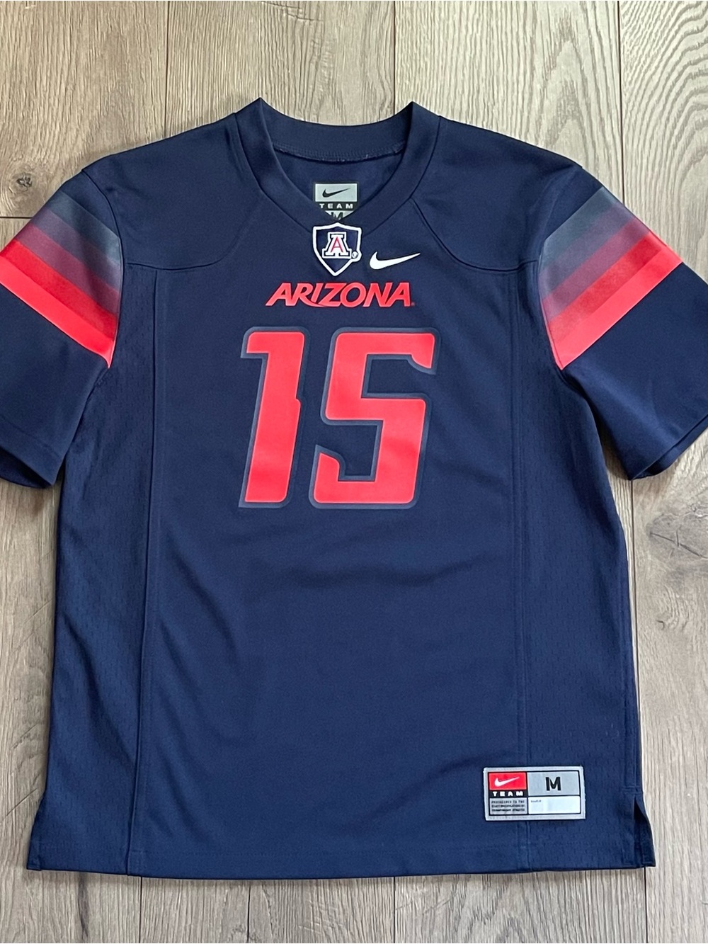 Nike NCAA Arizona Wildcats #15 Youth Medium Football Jersey